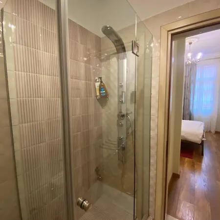 Le Bijou Luxury Rooms&suites Hotel *